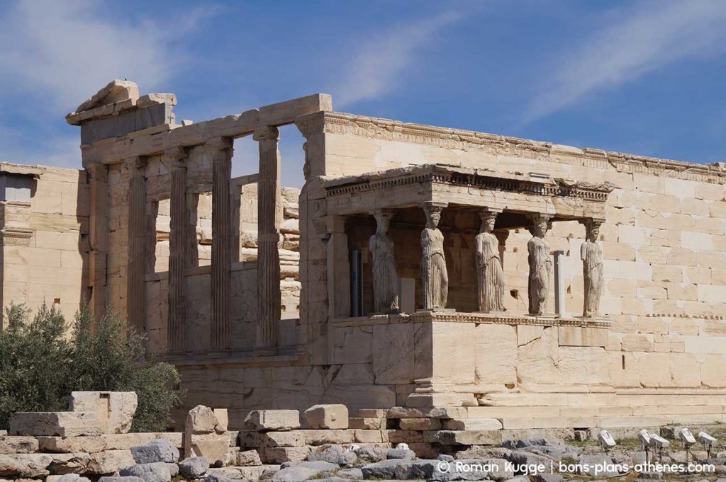 L'Érechthéion et les cariatides Acropole Athènes
